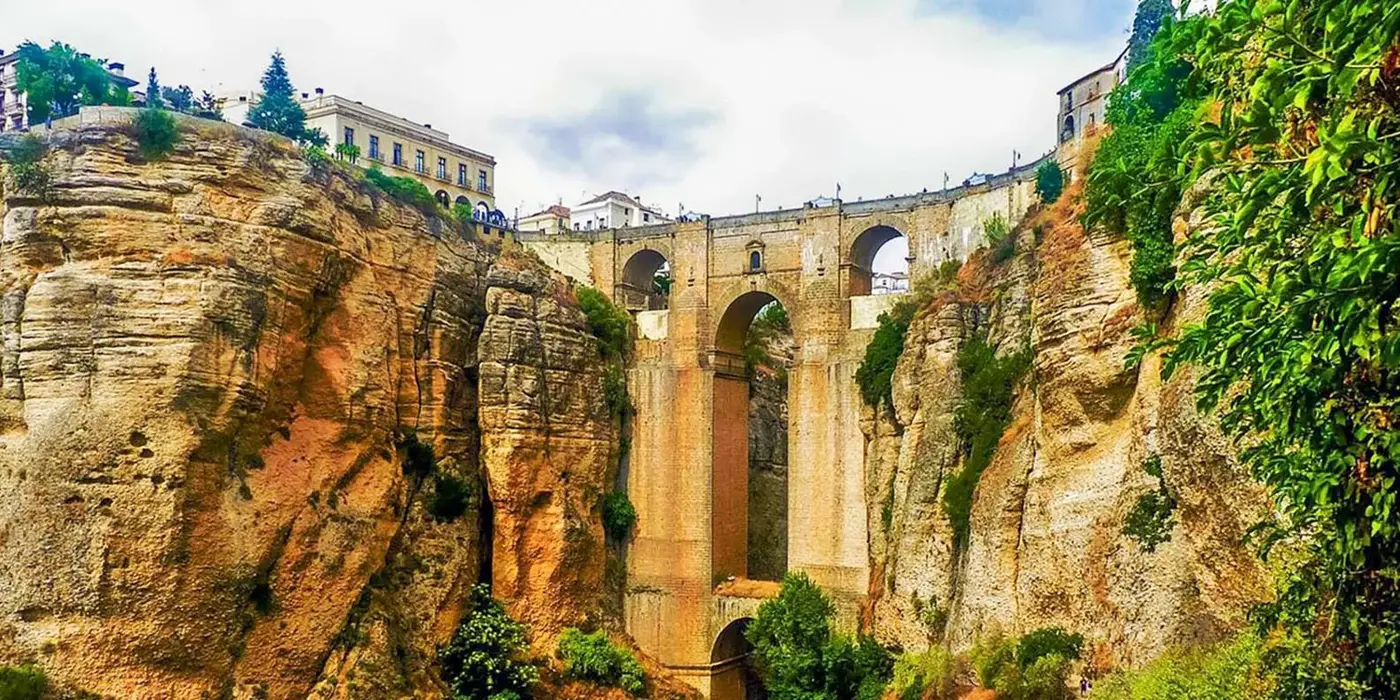 Puente Nuevo spanning the gorge in Ronda