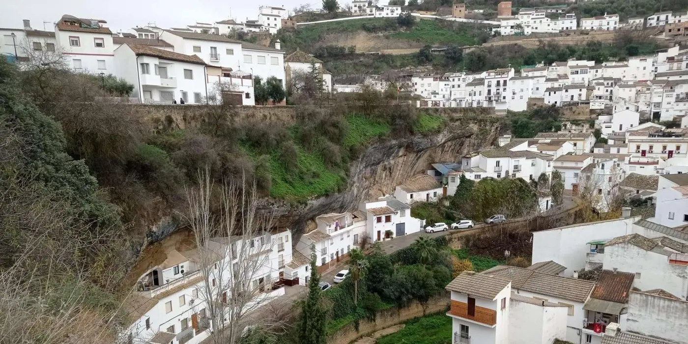 Whitewashed houses and rock overhangs in Setenil de las Bodegas